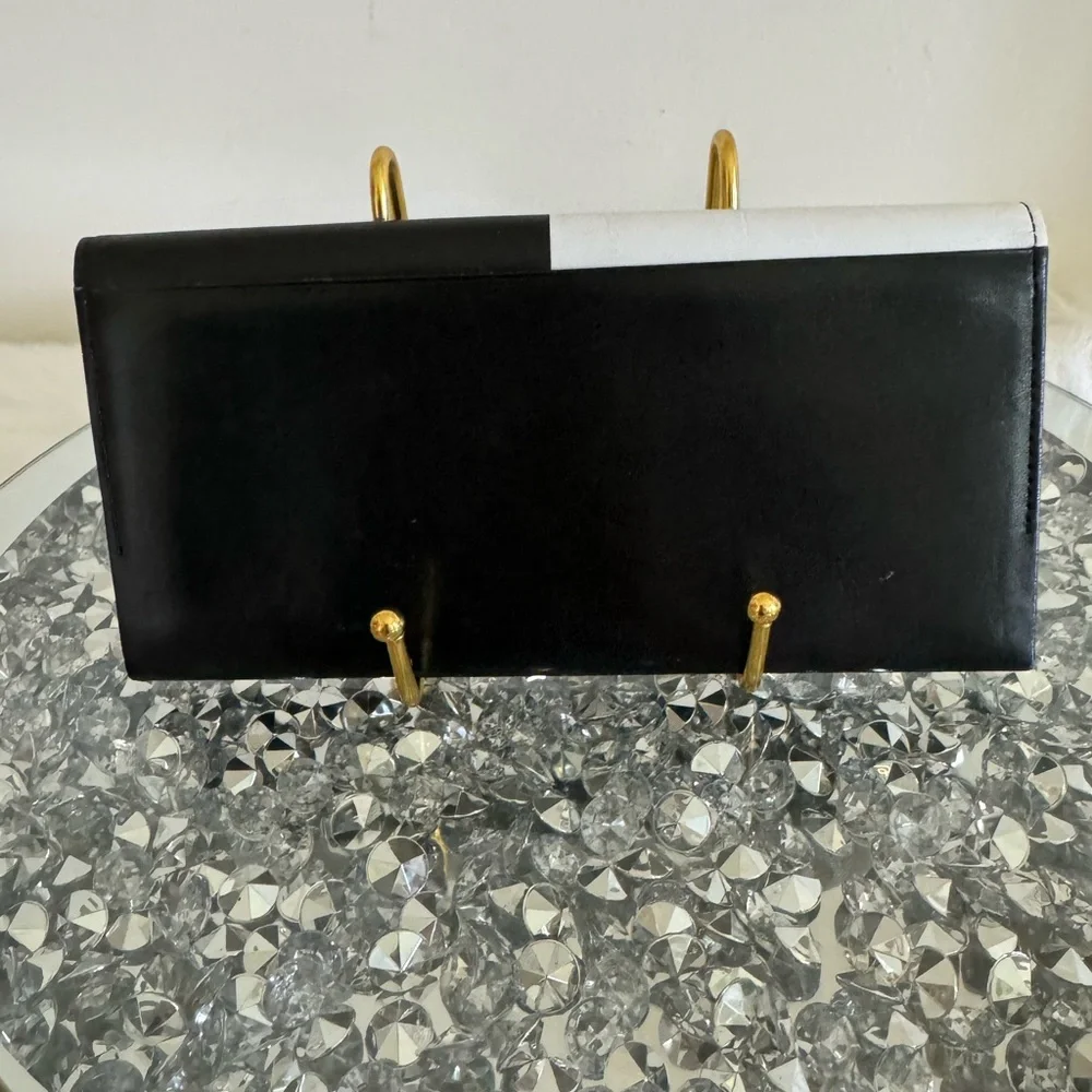 Yves Saint Laurent Black and White Bicolor Leather Continental Wallet - Picture 4 of 12
